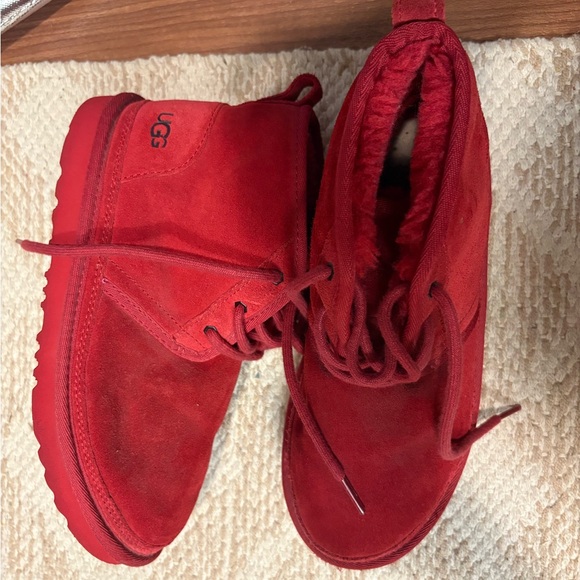Red men Uggs - Picture 3 of 4